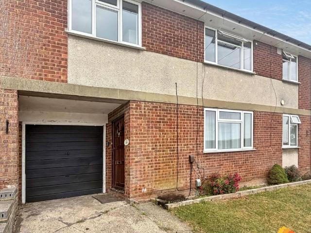 3 bedroom maisonette for sale