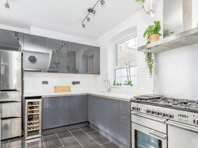 3 Bedroom Maisonette For Sale In Cosham, Portsmouth
