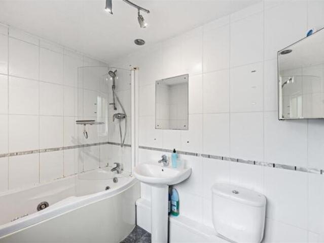 3 bedroom maisonette for sale in Glanmor Road, Sketty, Swansea, SA2