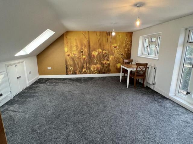 3 Bedroom Maisonette For Rent Enfield EN3, 3 bed maisonette to rent, £2,000 pcm | PrimeLocation