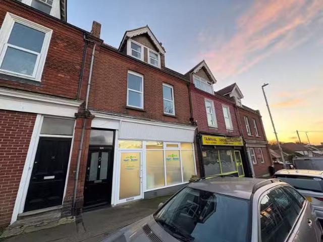 3 bedroom maisonette for rent in Cuthbert Road, Westgate On Se.