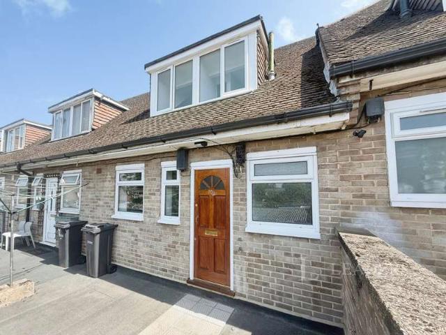 3 Bedroom Maisonette Flat