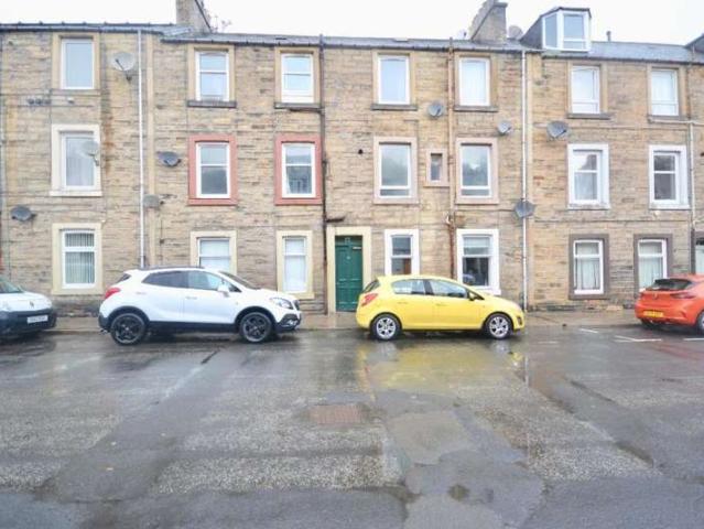 3 Bedroom Maisonette Flat