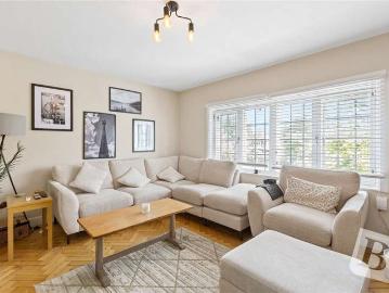 3 Bedroom Maisonette Flat