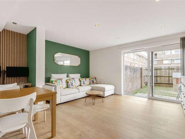 3 Bedroom Maisonette Flat