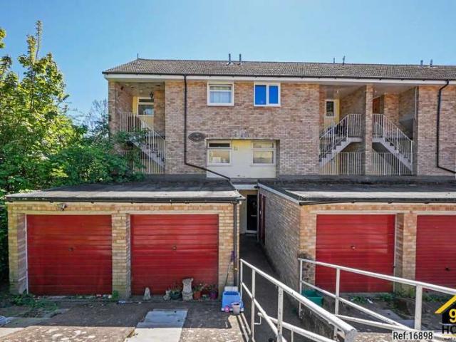 3 Bedroom Maisonette Flat