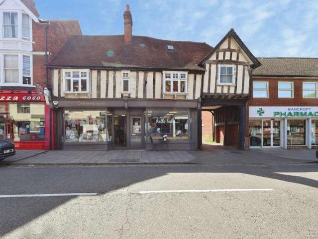 3 Bedroom Maisonette Flat