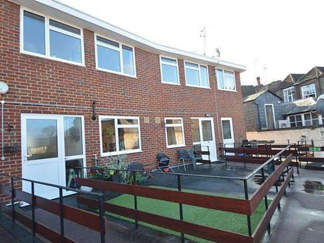 3 Bedroom Maisonette Flat