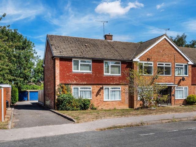 3 Bedroom Maisonette Flat