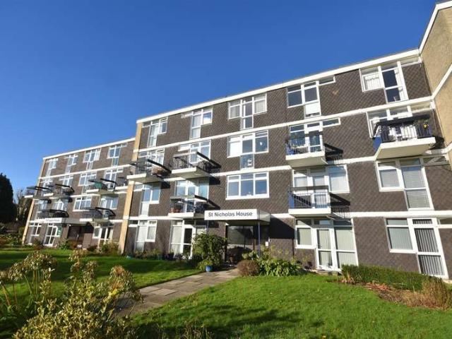 3 Bedroom Maisonette Flat