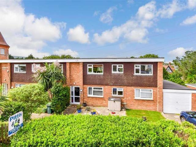 3 Bedroom Maisonette Flat