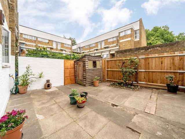 3 Bedroom Maisonette Flat