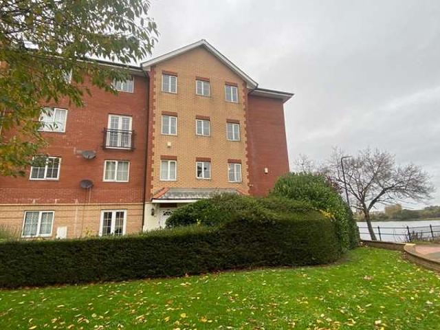3 Bedroom Maisonette Flat