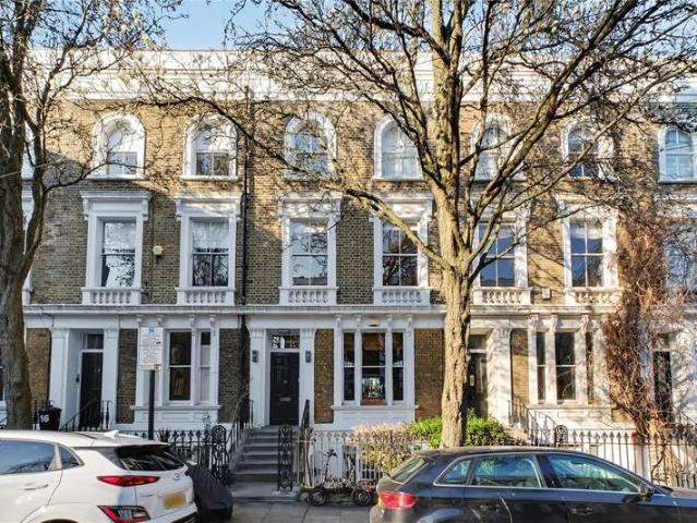 3 Bedroom Maisonette Flat