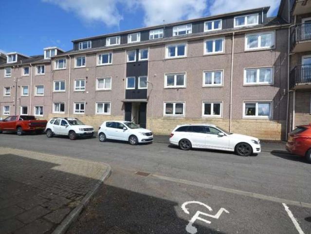 3 Bedroom Maisonette Flat