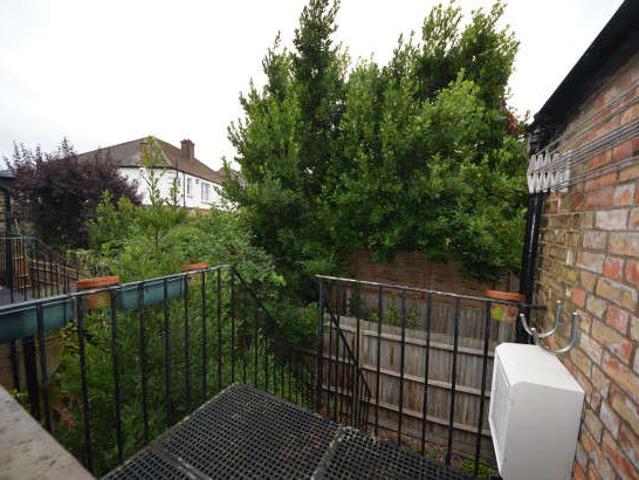 3 Bedroom Maisonette Flat