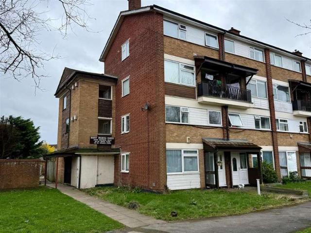 3 Bedroom Maisonette Flat