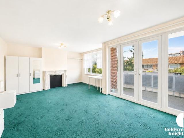 3 Bedroom Maisonette in Greenwich SE10