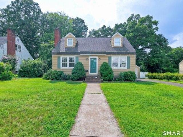 3 bedroom, Manchester CT 06040 105400745