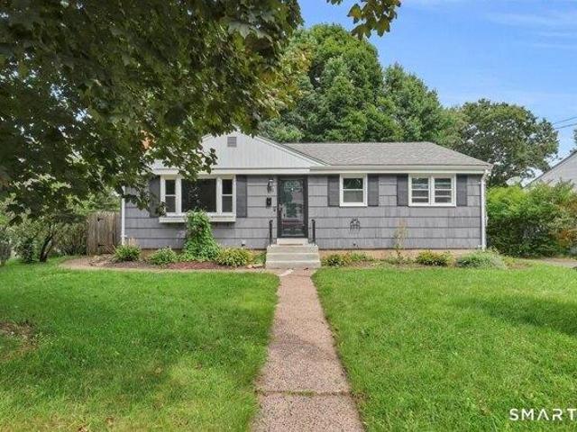 3 bedroom, Manchester CT 06042 105439600
