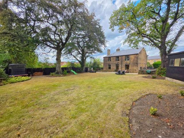 3 Bedroom Manor House Character Property
