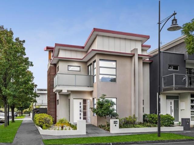 3 Bedroom House Maribyrnong VIC 102763325