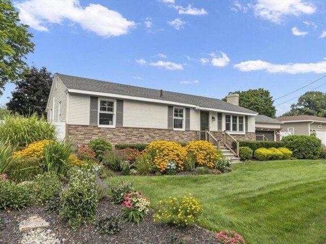 3 bedroom, Methuen MA 01844 105547759