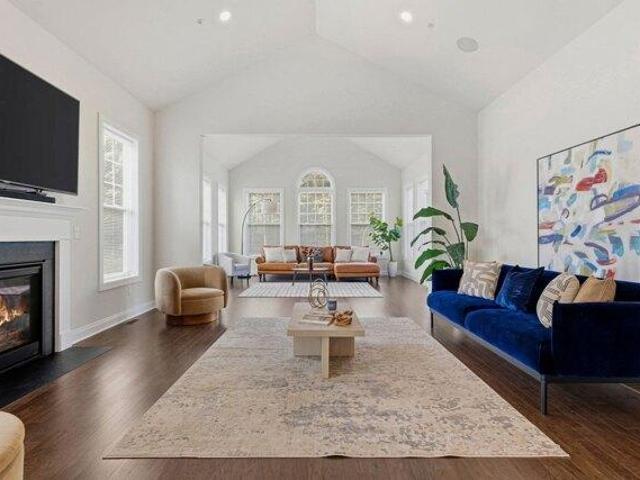 3 bedroom, Methuen MA 01844 105550819