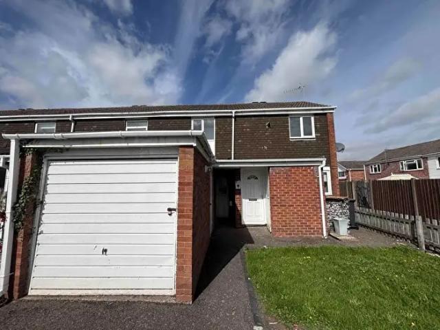 3 Bedroom Mews To Rent In Stroma Way, Glendale, Nuneaton, CV10