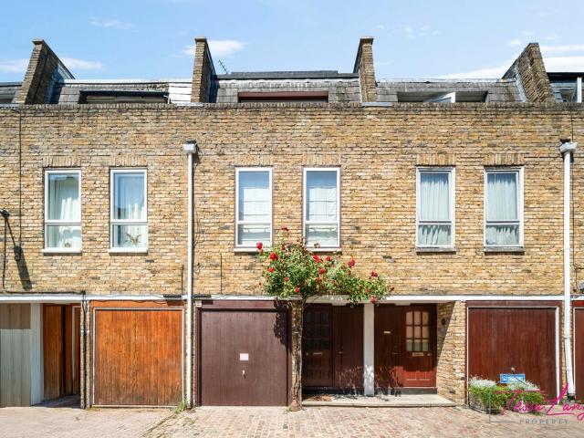 3 bedroom mews to rent