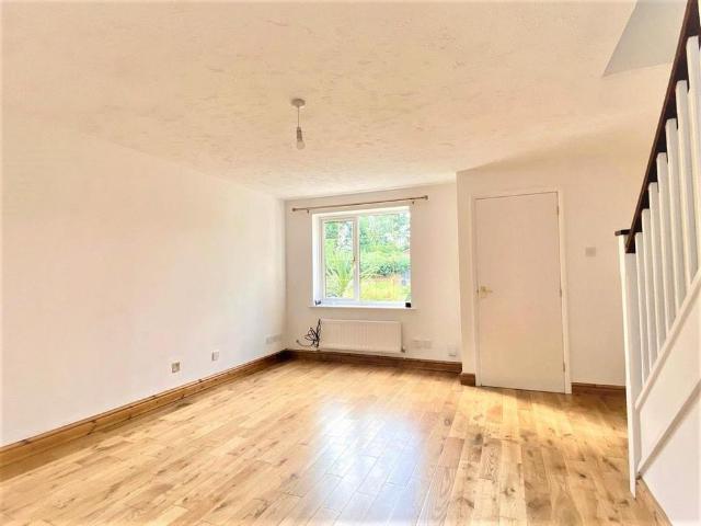 3 bedroom mews to rent
