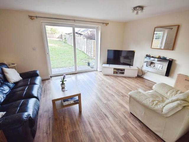 3 bedroom mews to rent