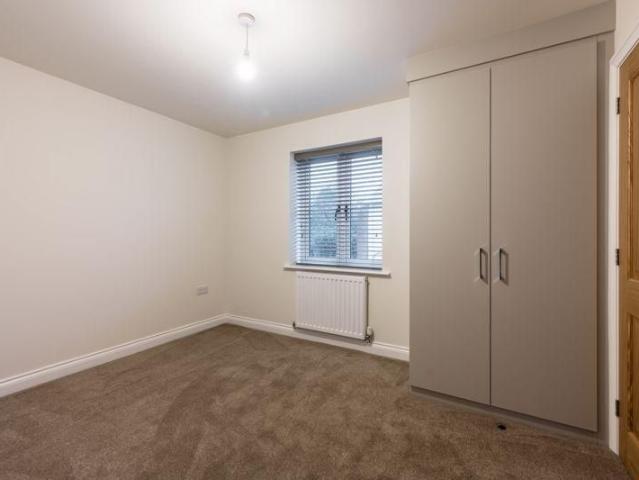 3 bedroom mews to rent