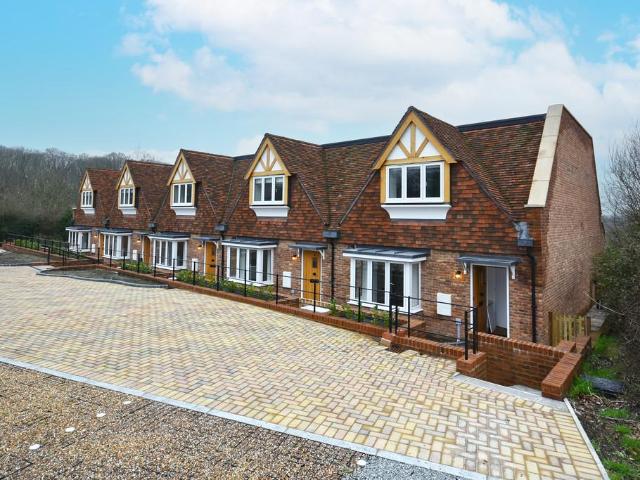 3 bedroom mews to rent