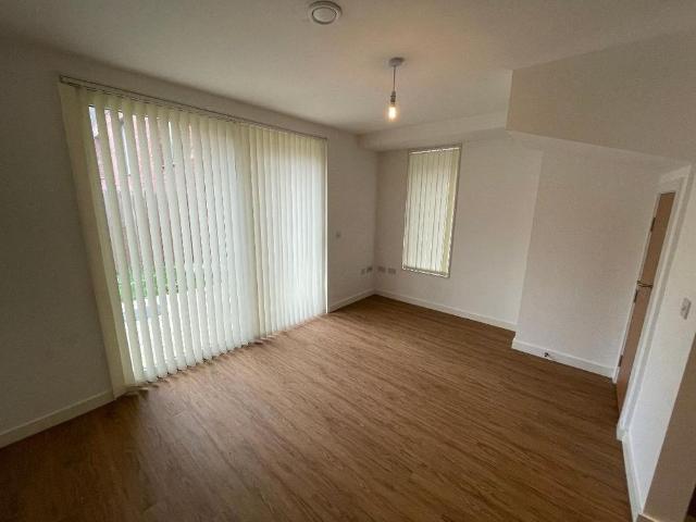 3 bedroom mews to rent