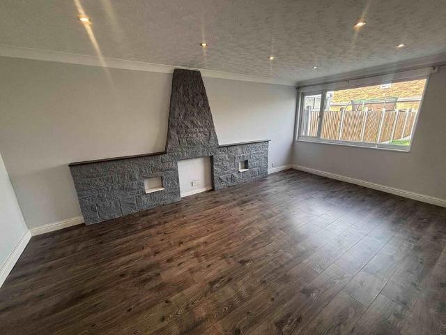 3 bedroom mews to rent