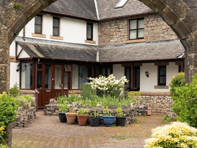 3 bedroom mews for sale