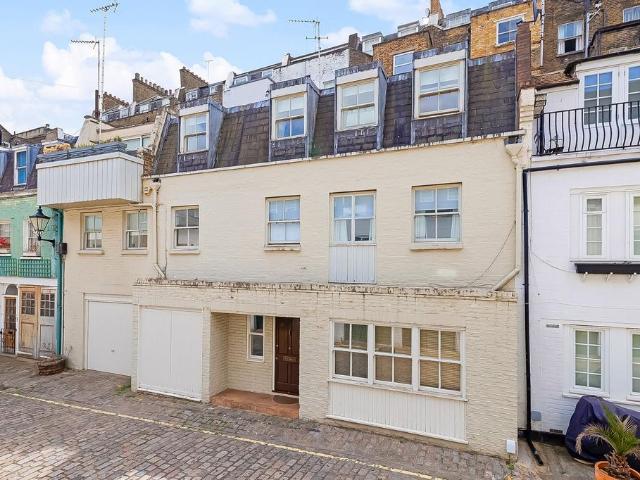 3 bedroom mews for sale