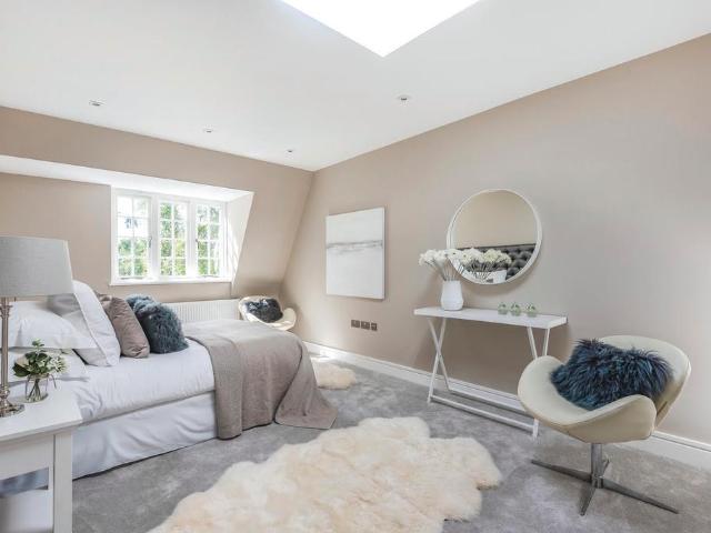 3 bedroom mews for sale