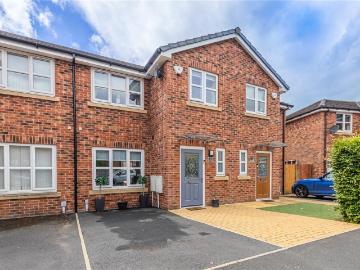 3 bedroom mews for sale