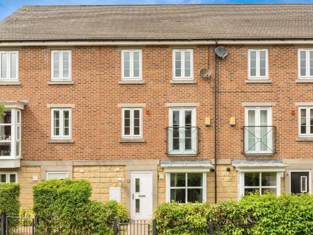 3 bedroom mews for sale