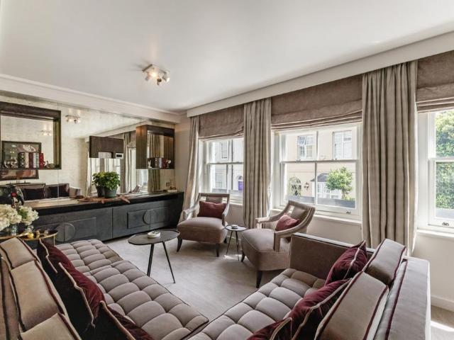 3 bedroom mews for sale
