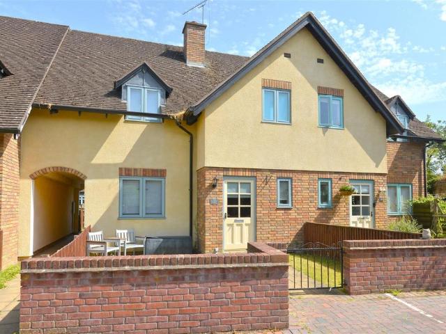 3 bedroom mews for sale