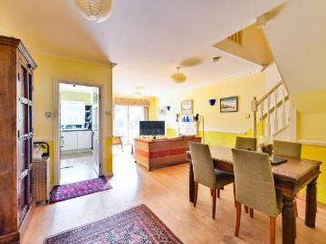3 bedroom mews for sale