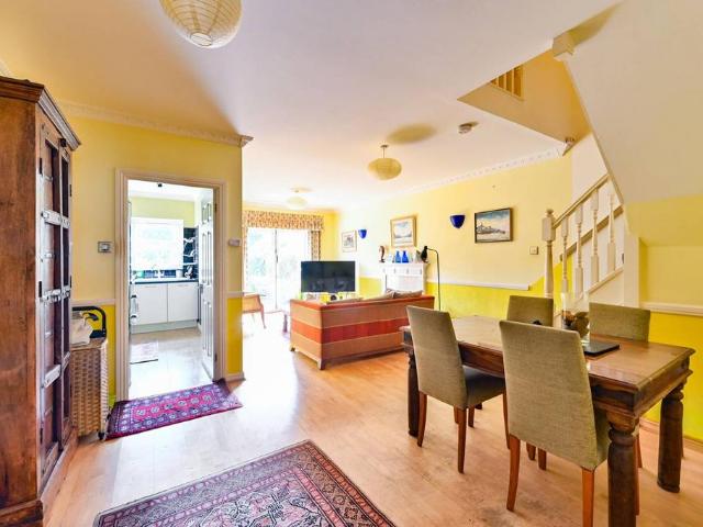 3 bedroom mews for sale