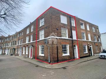 3 bedroom mews for sale