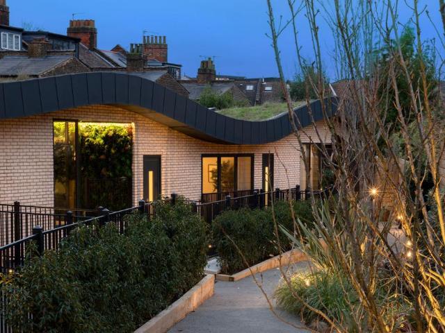 3 bedroom mews for sale