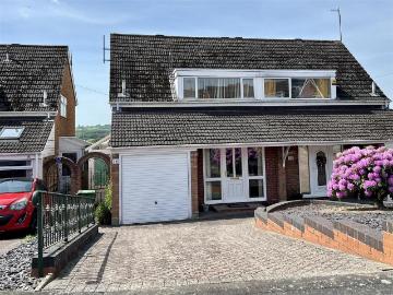 3 bedroom mews for sale