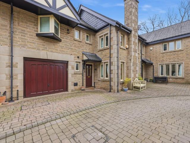 3 bedroom mews for sale