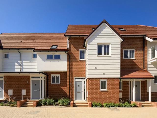 3 bedroom mews for sale